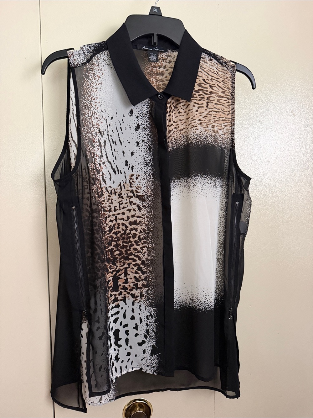 Kenneth Cole Sleeveless Sheer Animal Print Button-Front Top in Black & Brown - L